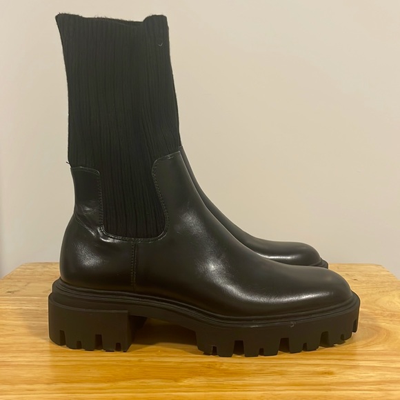 Zara Shoes - ZARA Leather Sock Chelsea Boots